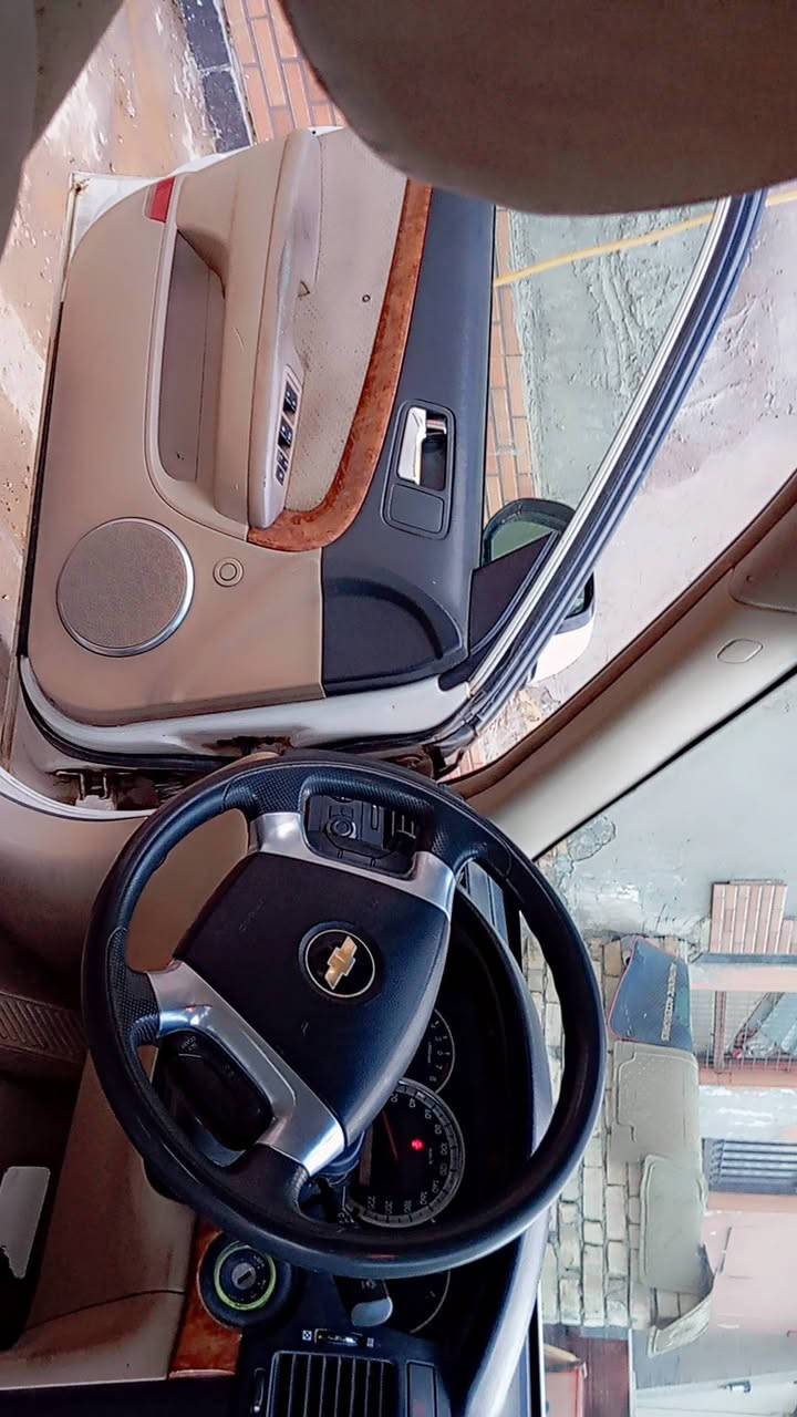 سياره شوفر ابيكا خليجي موديل ٨ محرك ٦ محوله باسمي كير مكفول محرك اول ما تشتغل يطلع دخان ابيض قليل  سياره نظيفه خير من الله غرفه صاج المرغوب لون داخل  بيجي حساسات خلفيه مكاني بغداد العبيدي السعر مال بيع ٦٢ 
***********
