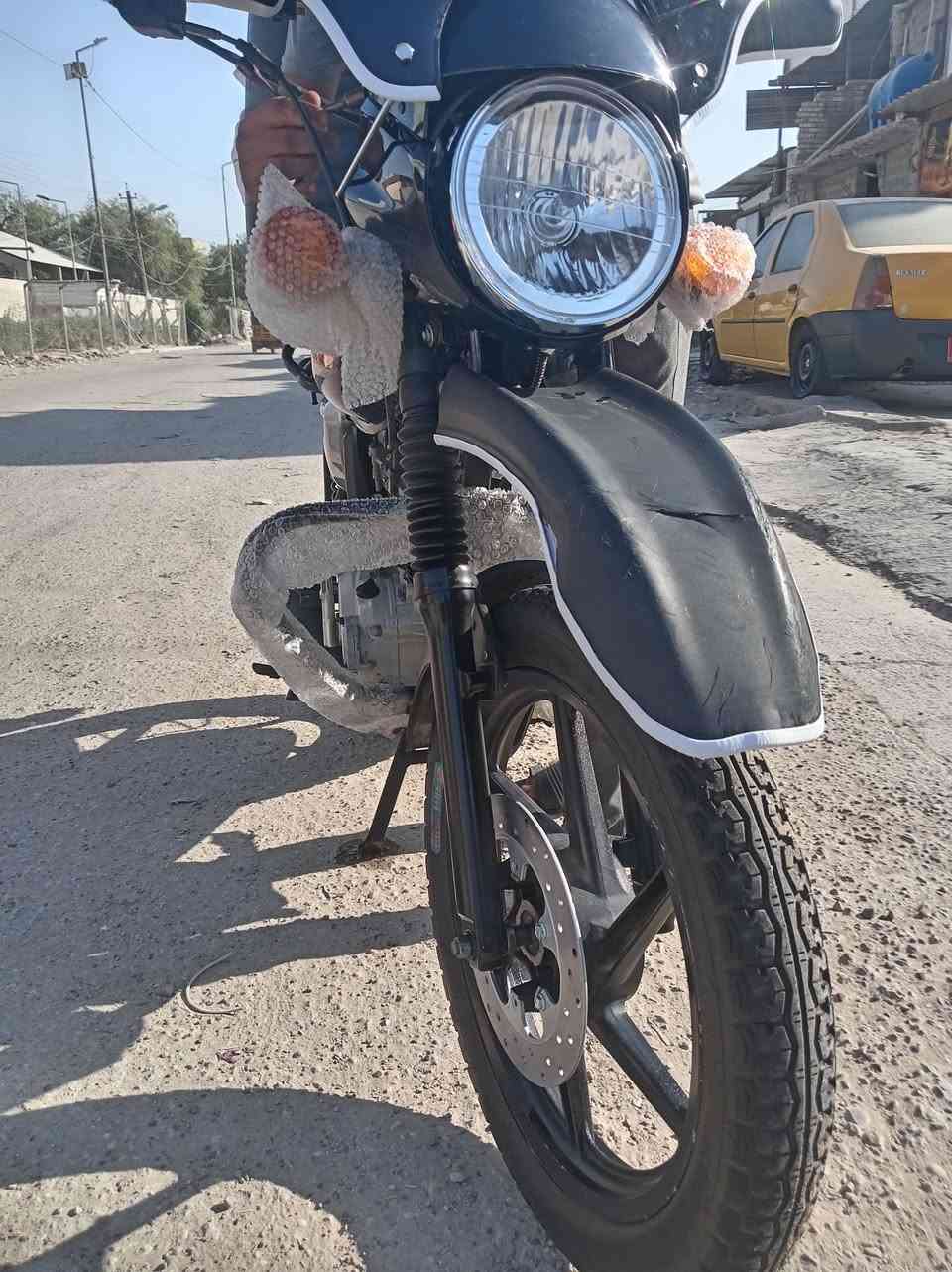 سلام عليكم شباب دراجه بوكسر مديد 23 جبلي دراجة خير من الله وصوت لمحرك يخبل سلف هندر بكل وكت دراجة تخبل بيه حلوه بمعنه لكلمه لايت اشاير كله شغال تخم تاير جبلي دراجه تخبل أوراق ضايعه اكفلك سرقه عشاير سعر 900وبيهة مجال واتساب *********** ورصيد عنواني بغداد مدينة الصدر
