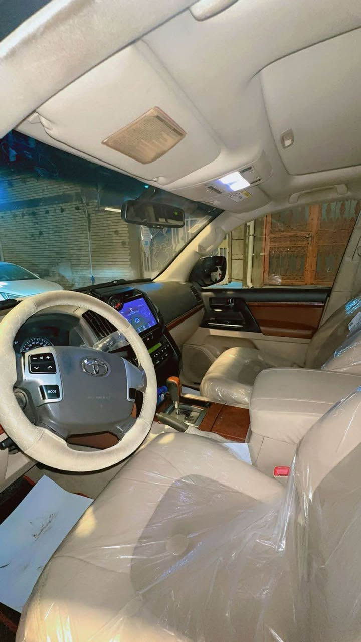 لاند كروز 2014 GXRكفاله عامه فقط بيه  بارد ماشيه 144الف سياره رقم بصره شبه مميز تحويل ثاني يوم الاستفسار:*********** البصرة, العراق
