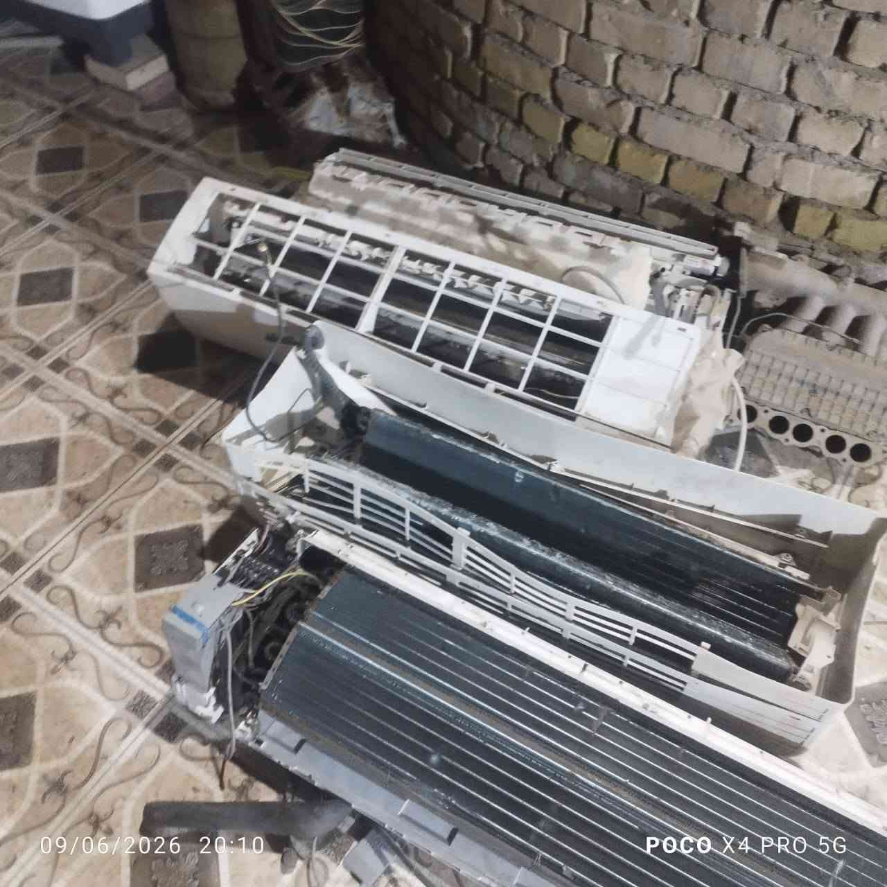 ٣ سبالت بدون قطعه حاره واحد طنين  والثاني طن ونص والثالث طن للبيع شلع عطلانات
ناصريه قضاء الشطره 
***********
