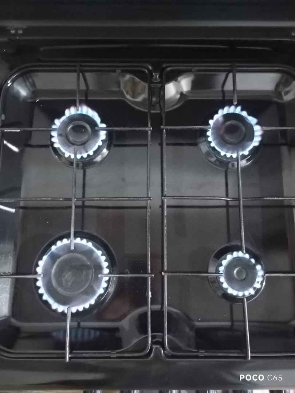 السلام عليكم طباخ نوعية KUMTEL للبيع مستخدم شي قليل السعر 175 وبي مجال للاستفسار  الاتصال على الرقم ***********
