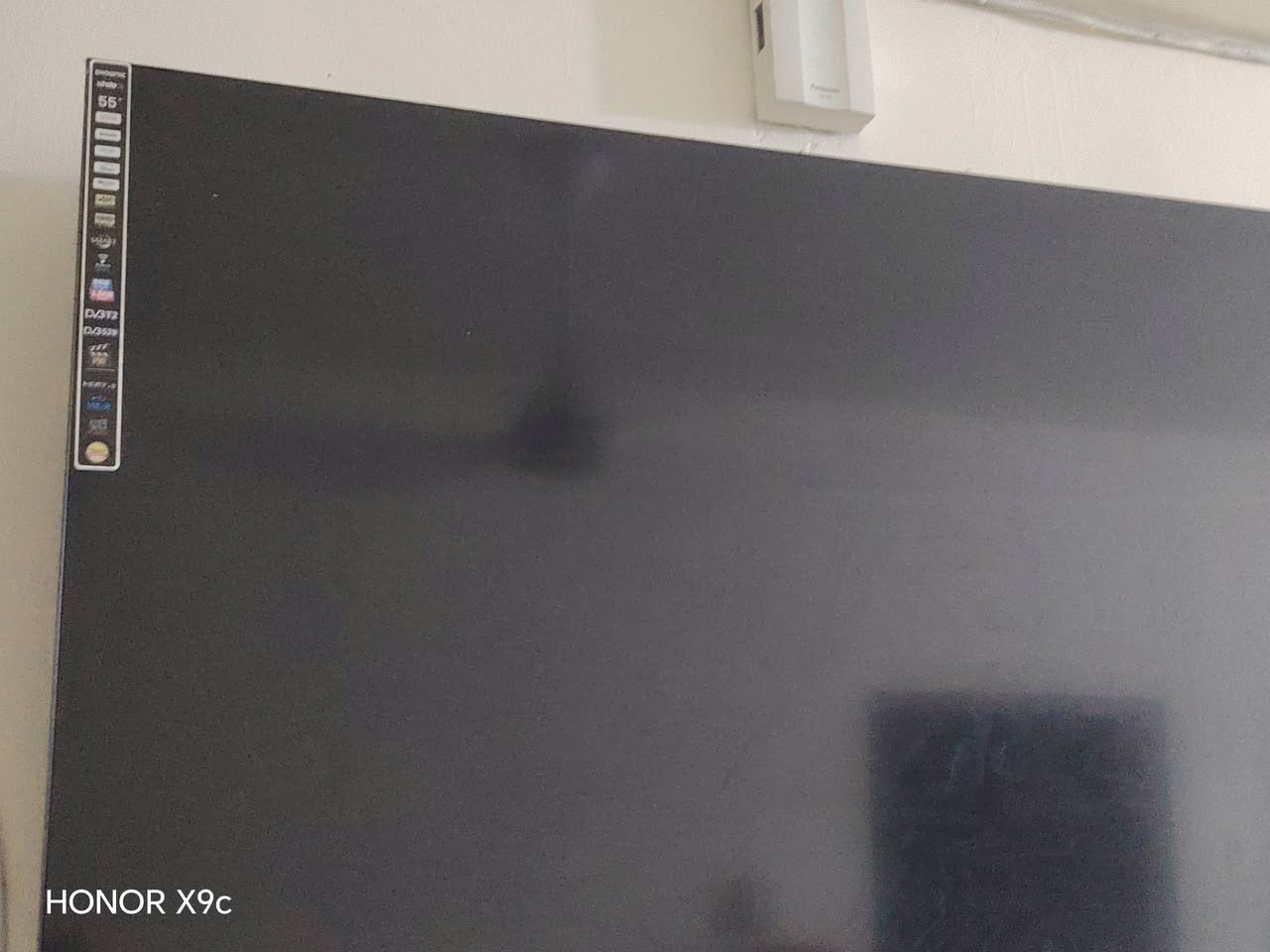 بلزمه sHownlcجديد اشتريته قبل شهرين مامستعمله هواي حجمه 55+انترنت سعره450رقم الهاتف ***********
