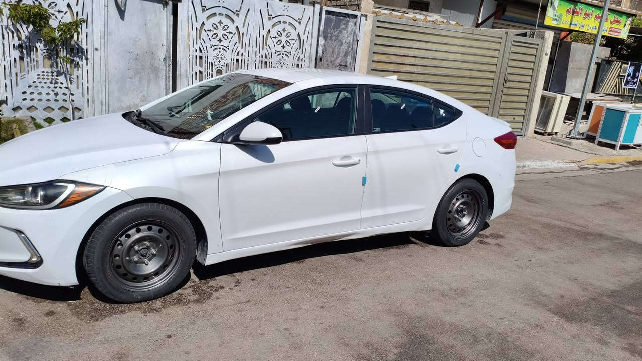 السلام عليكم النترا 2018
وارد امريكي مكينه 2000دوش كير AT بلاد
رقم اربيل نص فول ماشيه 110 
تحكمات ستيرن
اشاير بل مري
رادارت خلفي امامي 
شاشه ذكيه
تبريد ثلج❄️ وتدفئه 
كامره خلفيه
مانع انزلاق
مثبت سرعه
تخم تاير جديد 
السياره شرط وكاله 
حادثه جاملغ امامي مال الصدر بدون دواخل موجوده صوره الحادث بل منشور  
السعر 125بيه مجال 
العنوان بغداد حي العامل للاستفسار ***********
