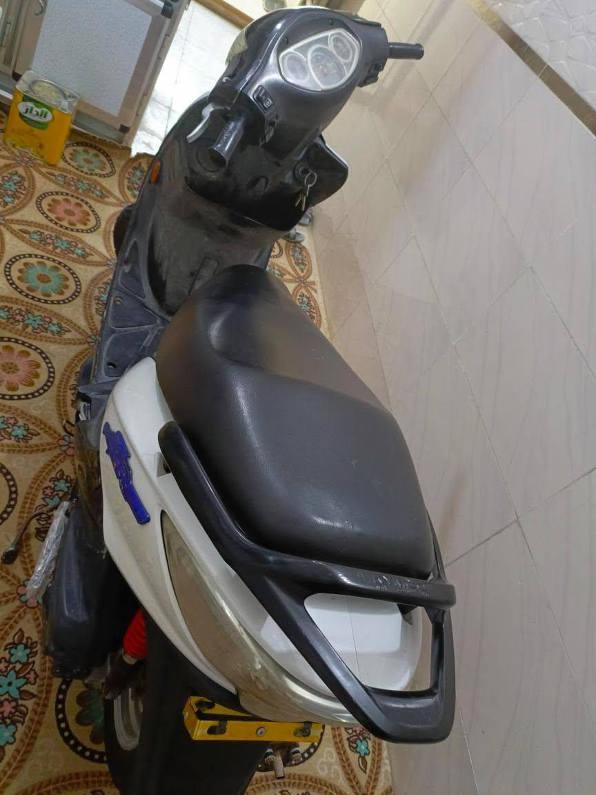 السلام عليكم كامكو جي فور دراجة بلادية كله مختمة ماكو شي بيه مامختوم مكفوله الدراجة سلف هندر كله شغال كهربائيات كلشي شغال بيه السعر 600 وبيه مجال بيع او مراوس اربعه اصولي


**إذا كنت صاحب هذا الإعلان وتريد حذفه لأي سبب، رجاءا أرسل رسالة إلى الدعم الفني**