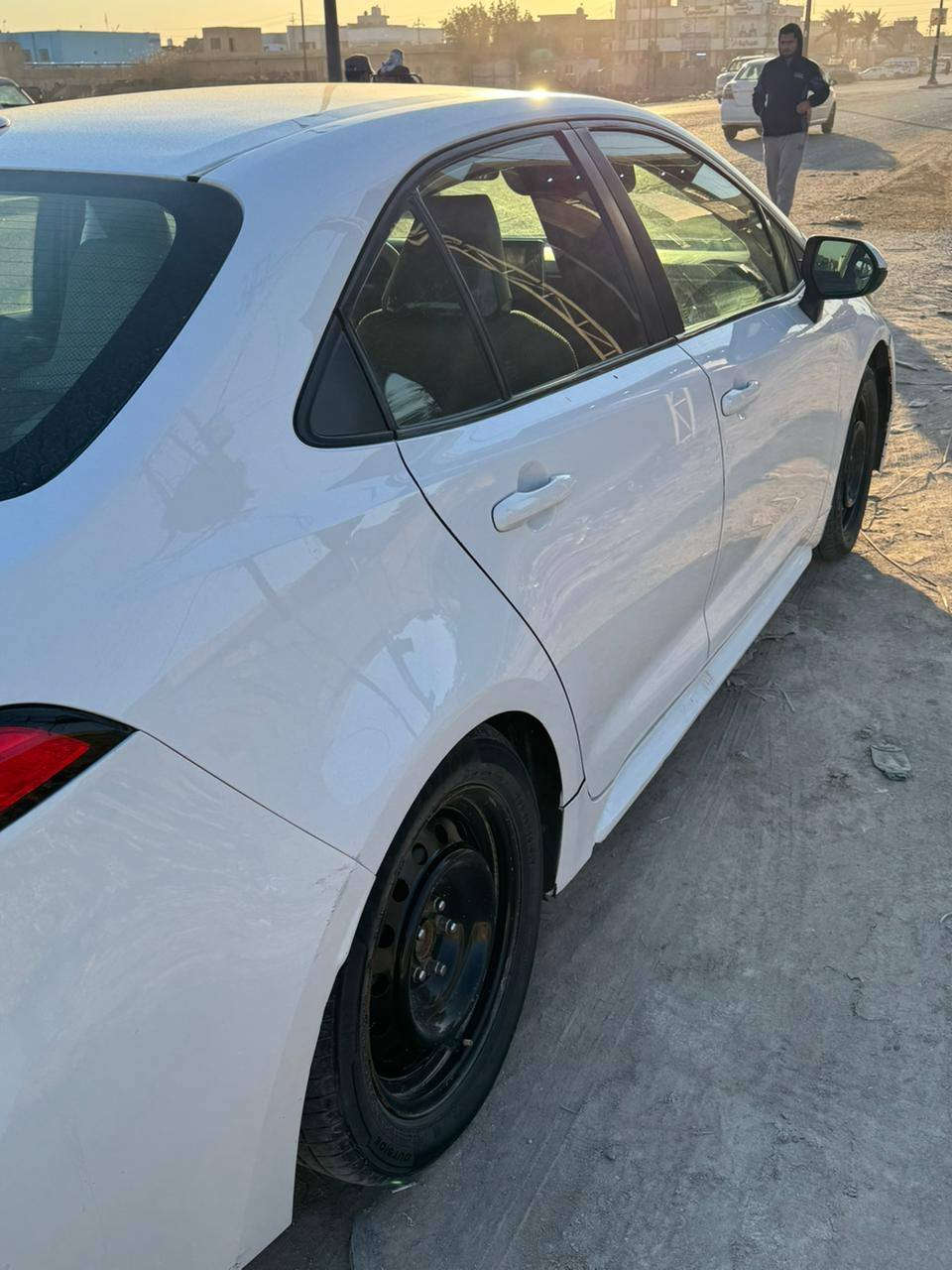 السلام عليكم
كورلا 20 امريكي
ماشيه 91 ميل
بسمي رقم بغداد
حادثه  بامريكا ربع بنيد  وهنا بالعراق قبق صندوك وبيه بارد 
مدوشمه عام 
تخم تاير
سعره 148
مكاني بابل 
***********
