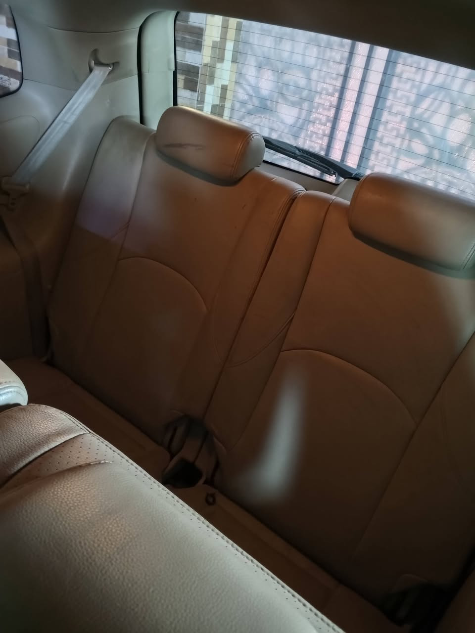 🚘 كيا موهافي [2014] - نظافة ومواصفات 🚘
للبيع كيا موهافي لون أبيض
🔹 المواصفات:
✅ فتحة سقف.
✅ دواخل جلد بيجي وكالة.
✅ شاشة كبيرة + كاميرا.
✅ فور ويل (4x4).
✅ تبريد مركزي.
💵 السعر: 160 ورقة (16,000$)
(والسعر بي مجال للشراي الجاد وتدللون).
🔢 الرقم: بغداد
📍 الموقع: بغداد
📞 للاتصال: ***********
