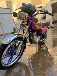 دراجة نارية • للبيع