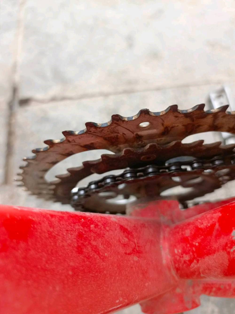 رود حجم 27 / C700
الماركة: كرولان (Crolan) مختم 

بريكات دسك 

بدالات 7/3

السعر 180 و بي مجال

واتساب: ***********
