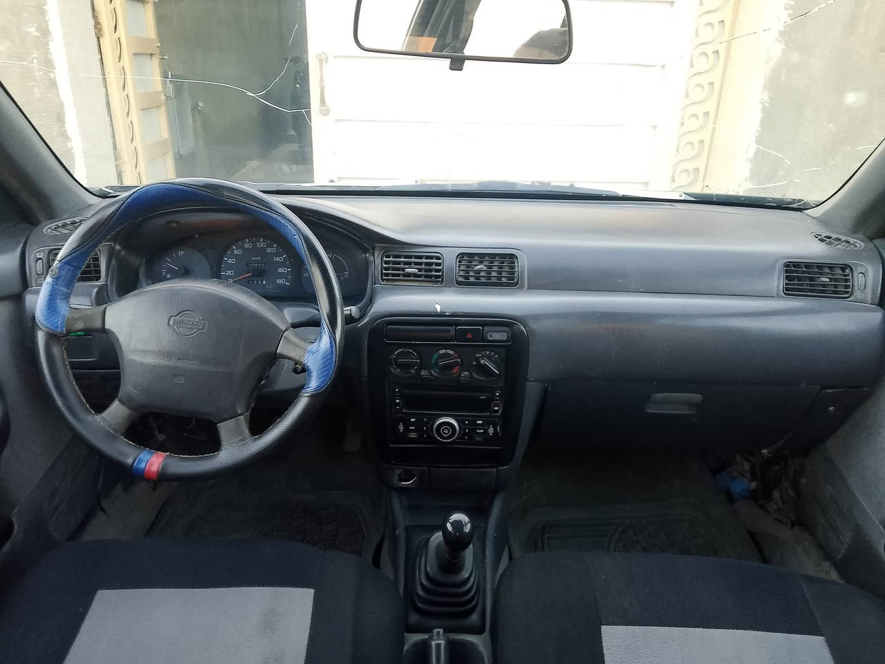 السلام عليكم سيارة نيسان صني مديل 1995 المكان السماوة سعرها 25رقم ***********
