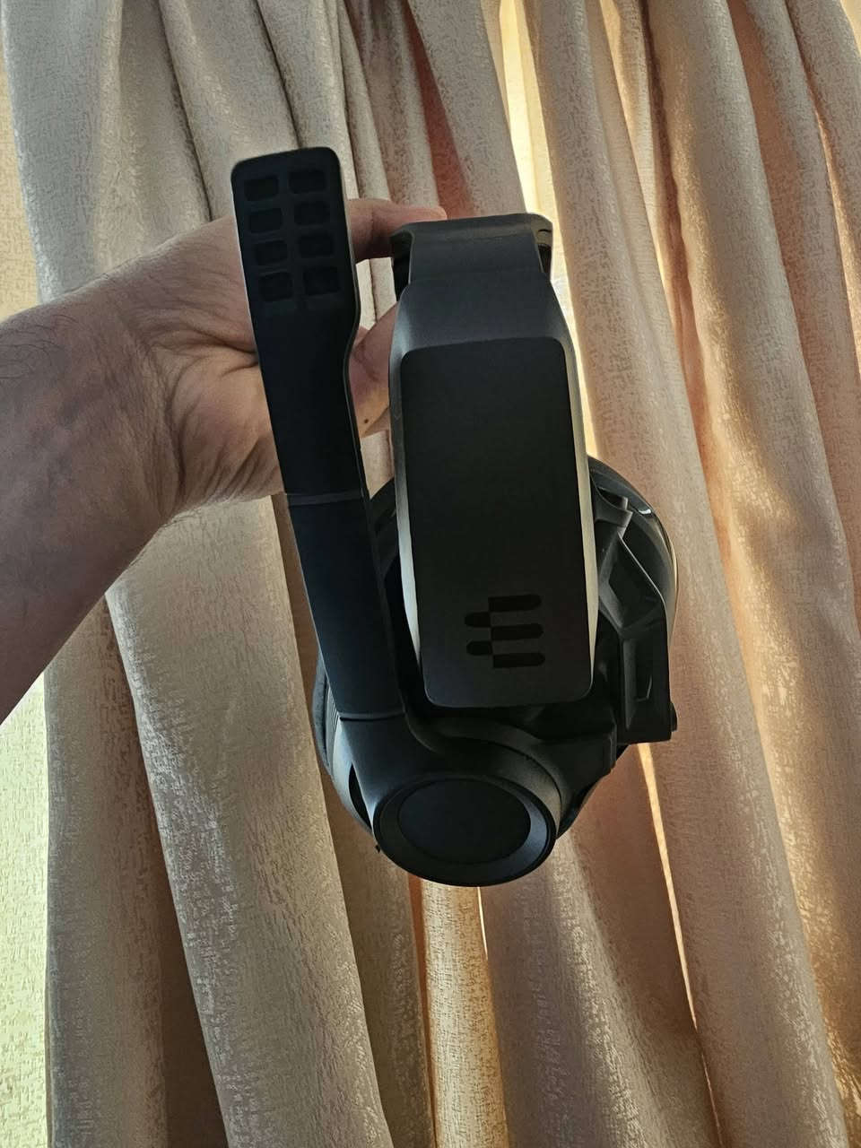 للبيع سماعه سنهايزر gsp670 وايرليس السماعه غنيه عن التعريف وكامل ملحقات


**إذا كنت صاحب هذا الإعلان وتريد حذفه لأي سبب، رجاءا أرسل رسالة إلى الدعم الفني**