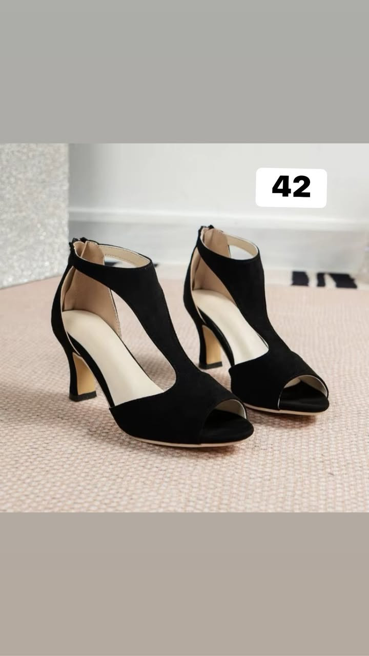 قطع جديدة من shein 
سعر القطعة 8000 ( توصيل الف )


**إذا كنت صاحب هذا الإعلان وتريد حذفه لأي سبب، رجاءا أرسل رسالة إلى الدعم الفني**