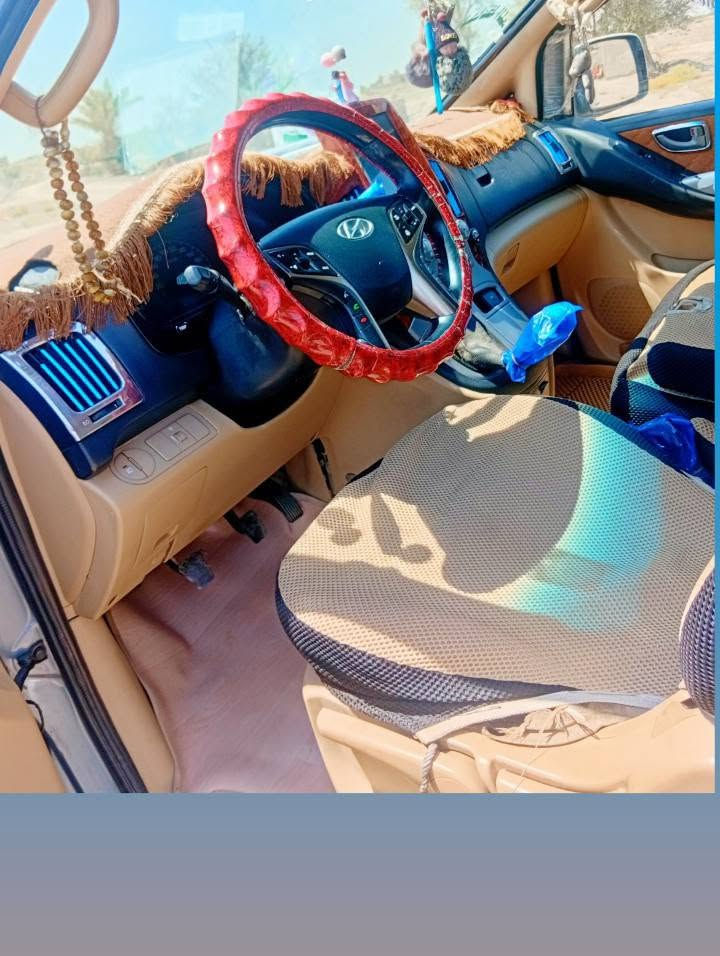 سلام عليكم ستاركس موديل 8 مكفولة كفاله عامه رقم دولي مميز بسمي مفتوح سياره مال جناي بس مكينه بيه بخار تخم تأير   تحويل مباشر سعر 125وبيه مجال ***********
