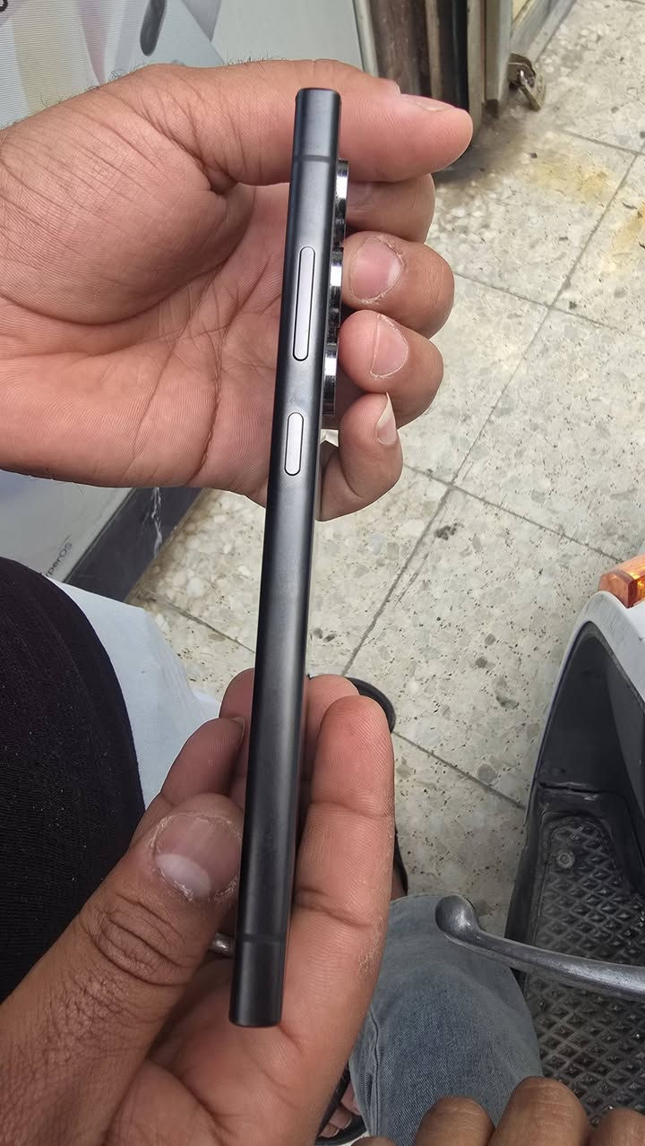 سلام عليكم لترا 24
سلام عليكم لترا 24
مال بيت نضافه فول كدام عينك
لون رصاصي 
نضيف فقط طرف شاشه مفطوره ما ايثر ابددد 
شرق اوسط 
مكان شعله 
رقم  ***********
