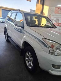 برادو للبيع موديل 2009 بدون صبغ محرك 4سلندر عليها منظومه غازي ايطالي ك...