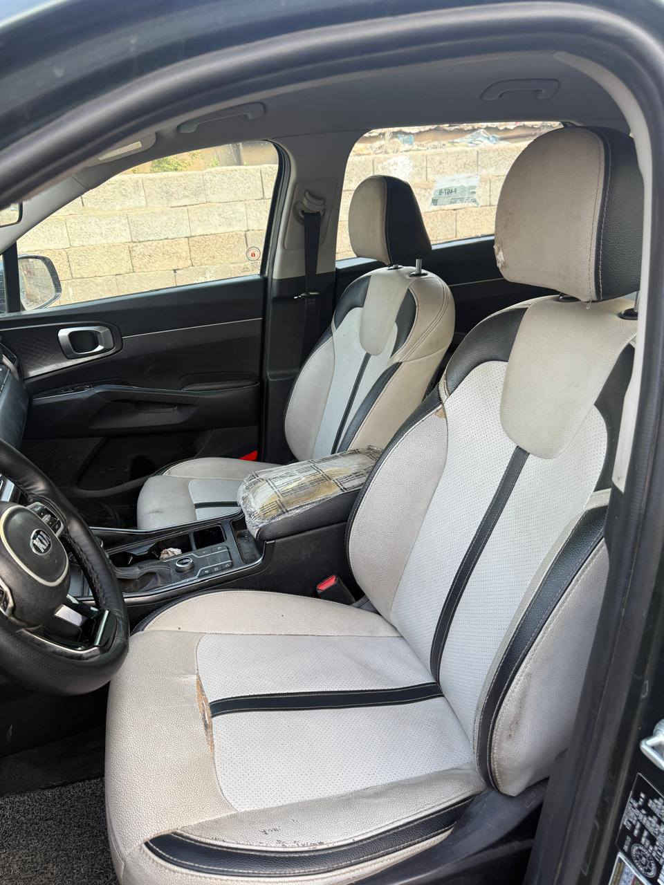 سلام عليكم سارنتو لبيع مموديل ٢٠٢١ بيه ٣ قطع صبغ جديدة شراي يدك على رقم  ***********
