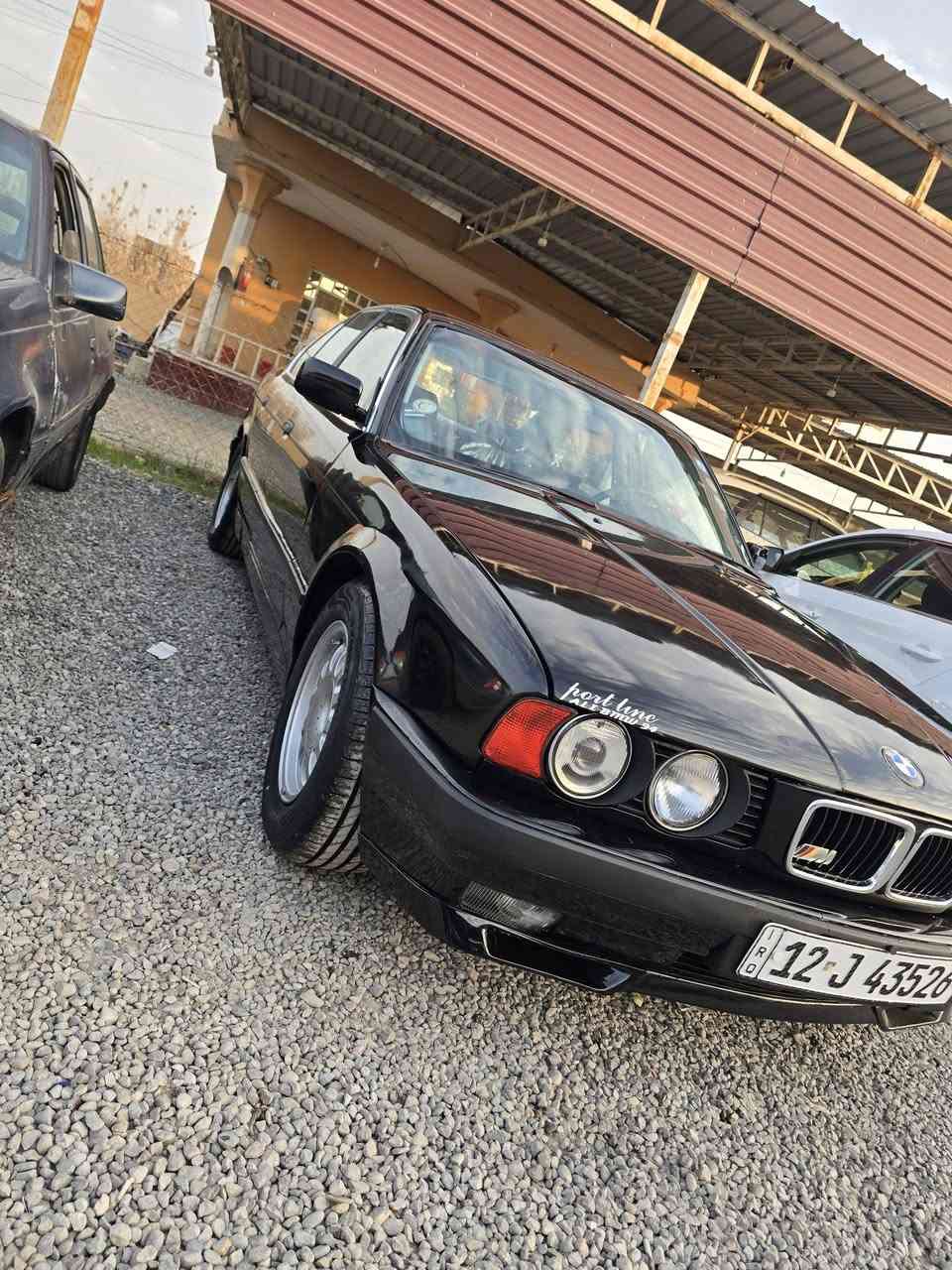 سلام عليكم بيم محرك كبس520  وكير عادي  سعرها 45 ويرهم مراوس حسب موديل 1991 طخم أمامي وخلفي نضيف طخم تاير ماصارلها اسبوع شدها سنويه (بسمي) تريد وكله او تحويل  صبغ عام جماعيه وبيها طخا بجملغ خلف السائق تبريد بيها بس مو شغال مكان سياره برطله سعرها 45 هذا رقمي 
***********
***********
