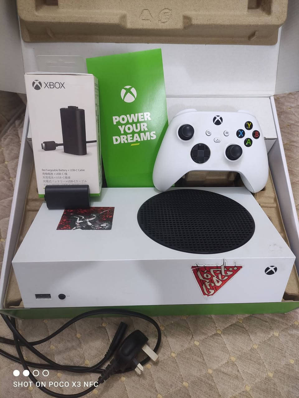 سيريس اس 512 نظيف ما مفتوح
ملاحظة : ستكر البراغي انا شالعهن بيدي لان ماجنت ناوي ابيع الجهاز
الجهاز لا مفتوح ولا داخل صيانة امانة الله وتكدر تتأكد قبل لا تشتري

مع كارتونته وملحقاته بس كيبل الHDMI مال الجهاز ضايع واستخدم كيبل ثاني
جوستك نظيف مع بطارية اصلية وكالة
مكاني كربلاء سعر 320 ومتوفر توصيل


**إذا كنت صاحب هذا الإعلان وتريد حذفه لأي سبب، رجاءا أرسل رسالة إلى الدعم الفني**