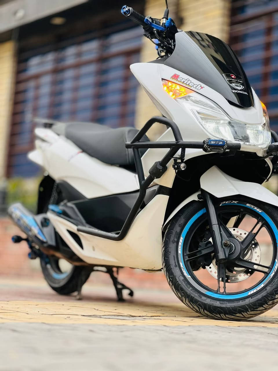 بي سي اكس مال رمبة جديدة كلش منقصهة برغي علة وضع الوكالة ومكفولة كفالة عامة جيل الثاني موديل 2018 ماشية 7 الف فقط نازلة رمبة بيدي تاخذهة ونت مطمئن جديدة كلش وحلة من الصور وبل عافية عل ياخذهة السعر 18 ونص مكاني بغداد المنصور ***********
