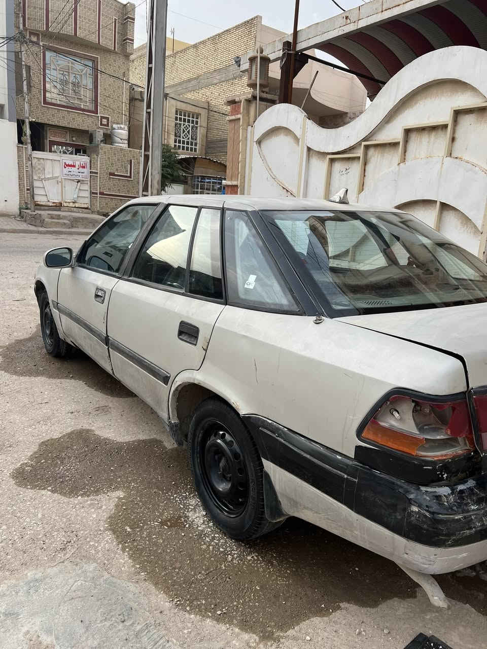 سياره للبيع دايو اسبيرو مديل 1993
كير اتماتيك محرك جديد حداديه جديده 
سياره بديها كلش حلو مابي خياسات بيها بس هاي ضربا يم البكلايت الخلفي سنويا جديد لل 2028 السياره بسم لوالدي 
سعر السياره 24 وبيها مجال بسيط الاستفسار الاتصال علئ هاذا الرقم ***********
