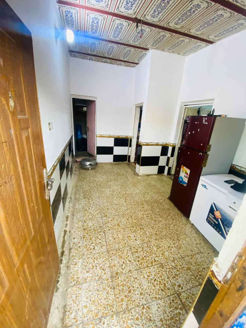 بيت للبيع غرفتين وصاله ومطبخ وستقبال وصحيات
مساحه 200 متر قرب جامع باب المغفره حي الحسن العسكري
للاستفسار الاتصال ع الرقم *********** عمارة, ميسان
