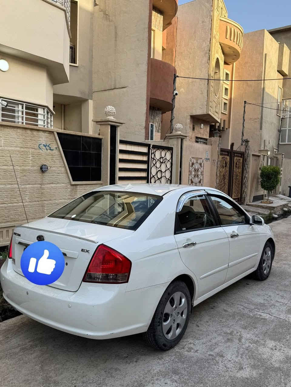 كيا سبكترا موديل 2009 نينوى ابيض وارد امريكي محرك 
2000 شرط تدفئة وتبريد شرط 
صبغ جاملغ يسار وبوند بدون دواخل مع تبديل بابين جهة اليمين اصلي وبدون دواخل 
المكان : موصل الفلاح الثانية 
السعر: 92 بيها مجال بسيط جداً 
للأستفسار *********** - ***********
