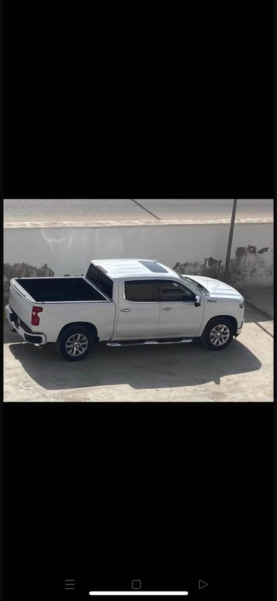 سلفرادو 2022وارد امريكي جاملغ وبنيد وبيها مكانات بارد قليله سياره جاهزه من كلشي تبريد تايرات حداديه مابيها نقص سعرها 250 وبيها مجال *********** بيع او مراوس البصرة, العراق
