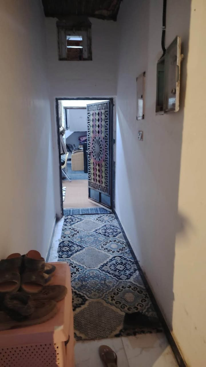 سلام عليكم  
يوجد بيت للبيع وقف شيعي في ابي الخصيب طريقالوسطي شارع قمربني هاشم مساحت البيت 100 متره يحتوي علي غرفتين وديوانيه وهول ومطبخ وهول حمام داخلي وخارجي ومنور كراج
عرض الشارع 8 متر 
 
السعر 40 وبي مجال البصرة, العراق


**إذا كنت صاحب هذا الإعلان وتريد حذفه لأي سبب، رجاءا أرسل رسالة إلى الدعم الفني**