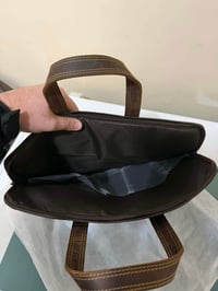 جنطة جلد • جلد طبيعي • لوك أمازون