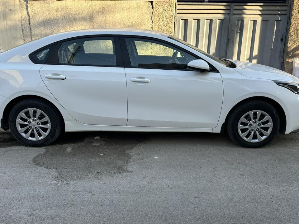 ( كيا سيراتو / خليجي / موديل 2020)
( الدولية العراقية )
مكفولة كفالة عامة حتى من البارد من دعامة الخليفة الى دعامية الامامية بدون صبغ بدون بارد بدون تبديل بدون كلشي كفالة عامة من ( كير AT / وميكنة / وتبريد/ وصدر)
رقم بغداد الجديد بااسمي تحويل ثاني يوم سنوية وهزه وفحص وارقام كله جديد مكينة ( 1600) دوش برغي ممفتوح بيه
( ماشية  66 الف كيلو متر فقط )
_
_شاشه كار بلي 
داخل اسود
ملاحظه السونار المندلاوي  مرفق مع الصور 
بيها ع كد شبر بالدوسه 
ورصات بالباب الخلفي 3 رصعات ممبينات 
السعر 160 وبيها مجال قليل 

‭***********‬
