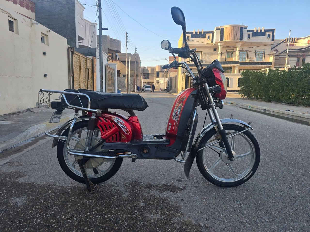 سلام عليكم
دراجة شحن  للبيع
 كامل عل فحص السعر 250الف وبيه مجال
الرقم الاتصال/*********** /***********
