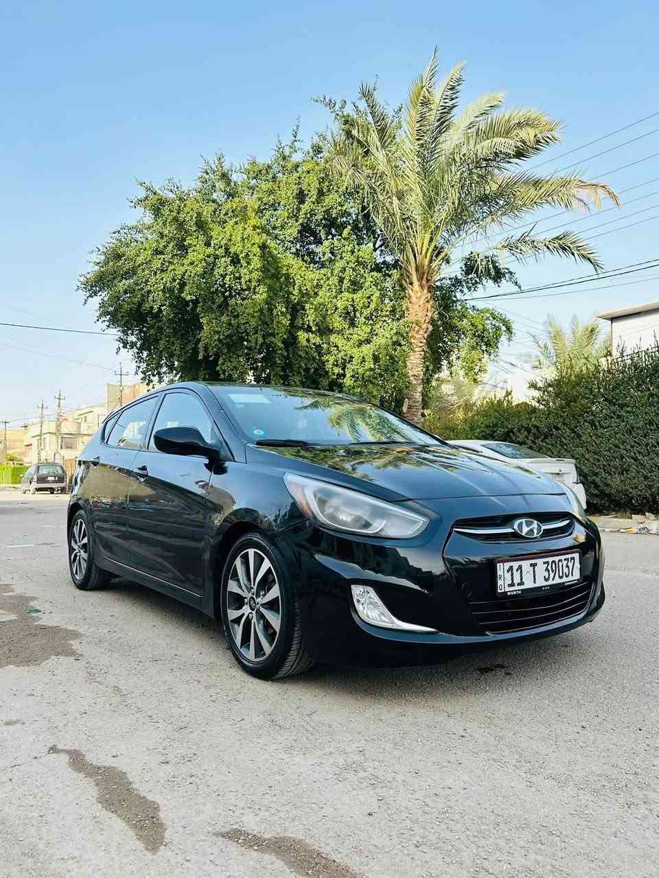 للبيع هونداي أكسنت 2015
رقم بغداد الدولي الجديد 
هزه جديده 
سنويه جديده بأسمي شخصياً 

السياره فوووول مواصفات خاصه

محرك 1600 مكفوول
كير AT مكفوول
صدر زيروو بشرط
سبير منازل بشري 
تخم تاير جديد هستوني شاده
ويل كب بلادي 
سلايد رووف
تدفئه كشنات 
نظام أيكوو تقليل الوقود مانع. انزلاق تراكشن
تحكمات ستيرن جهتين حاكيه أتصال بلوتوث 
مثبت كروس سرعه
دسكات خلفي أمامي
تچوه وسطيه
سبايدر خلفي 
داخل جديد جداً جداً
باتري جديد
ماشيه 65 على وظع الشركه
السياره جداً جديده خاليه من كل نقص
وترايه بعد أحلا منه
وارد امريكي قطعه وحده صبغ فقط 
جميييع الأيرباكات سليمه 
السعر 96 ورقه وبيه مجال بسيط 
مكاني الغزاليه 
***********
