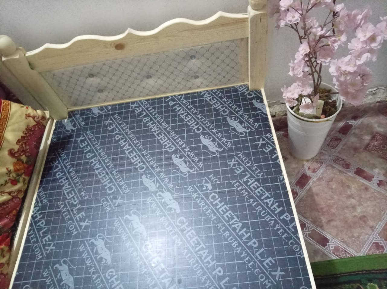 السلام عليكم ورحمة الله وبركاتة عندي جرابي اثنين ام النفر للبيع بيع مستاعجل السعر 75اتصال على هذا الرقم ***********
