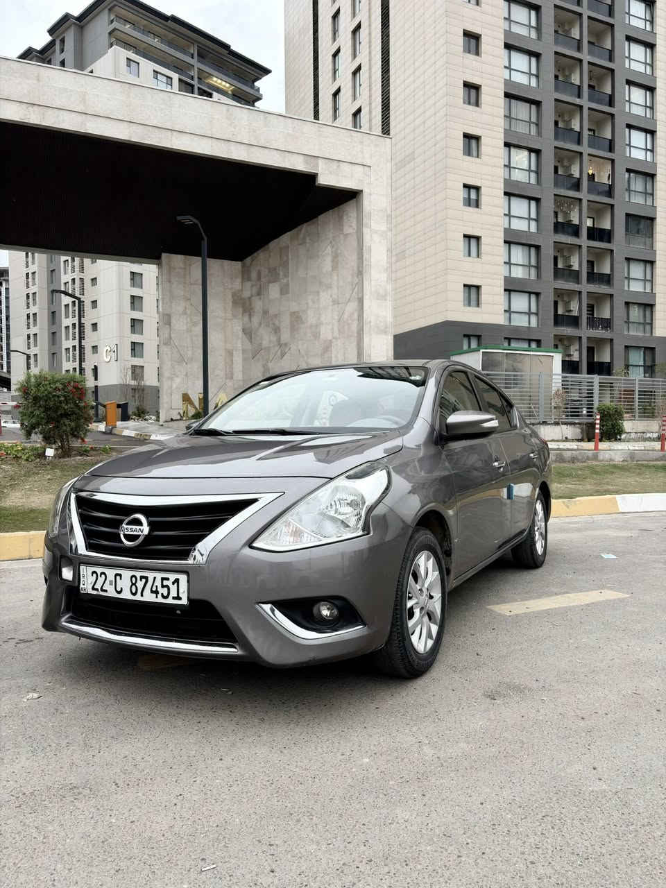 السلام عليكم سني موديل 23
ماشيه 100 مكفولة من الصبغ والتبديل والبارد 
سياره جاهزه على اخر حبايه مابيها نقص برغي
سياره 4 جام كهرباء 
قطعتين تبريد 
شاشه بلاديه 
مكان السياره بغداد حي الجهاد 
السعر 112 وبيها مجال بسيط 
للاستفسار ***********
واتساب ***********
