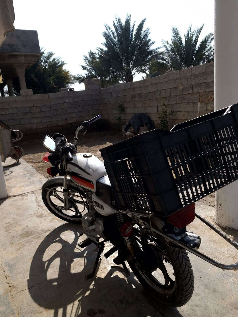 السلام عليكم
سيفان 2019 فوول نظافة 

صالنصة كاتم سولنك 

ويل كب رياضي يدات رياضي 

كهربائيات كلشي شغال تايرات جدد 

السعر 350 

***********
