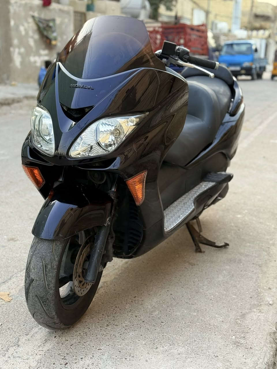 السلام عليكم
فورزة MF0.8 دراجة كلهة شغالة وكلهة ابلادي
مكينة فول كير 3تحويلات و6 نمر مكفولة
كهربائيات كلهة شغالة وكلهة ابلادي
تخم تاير دوشمة باتري كلة جديد
ونضافتهة احلى من الصور أوراق موجودة
مكاني بغداد العبيدي***********
