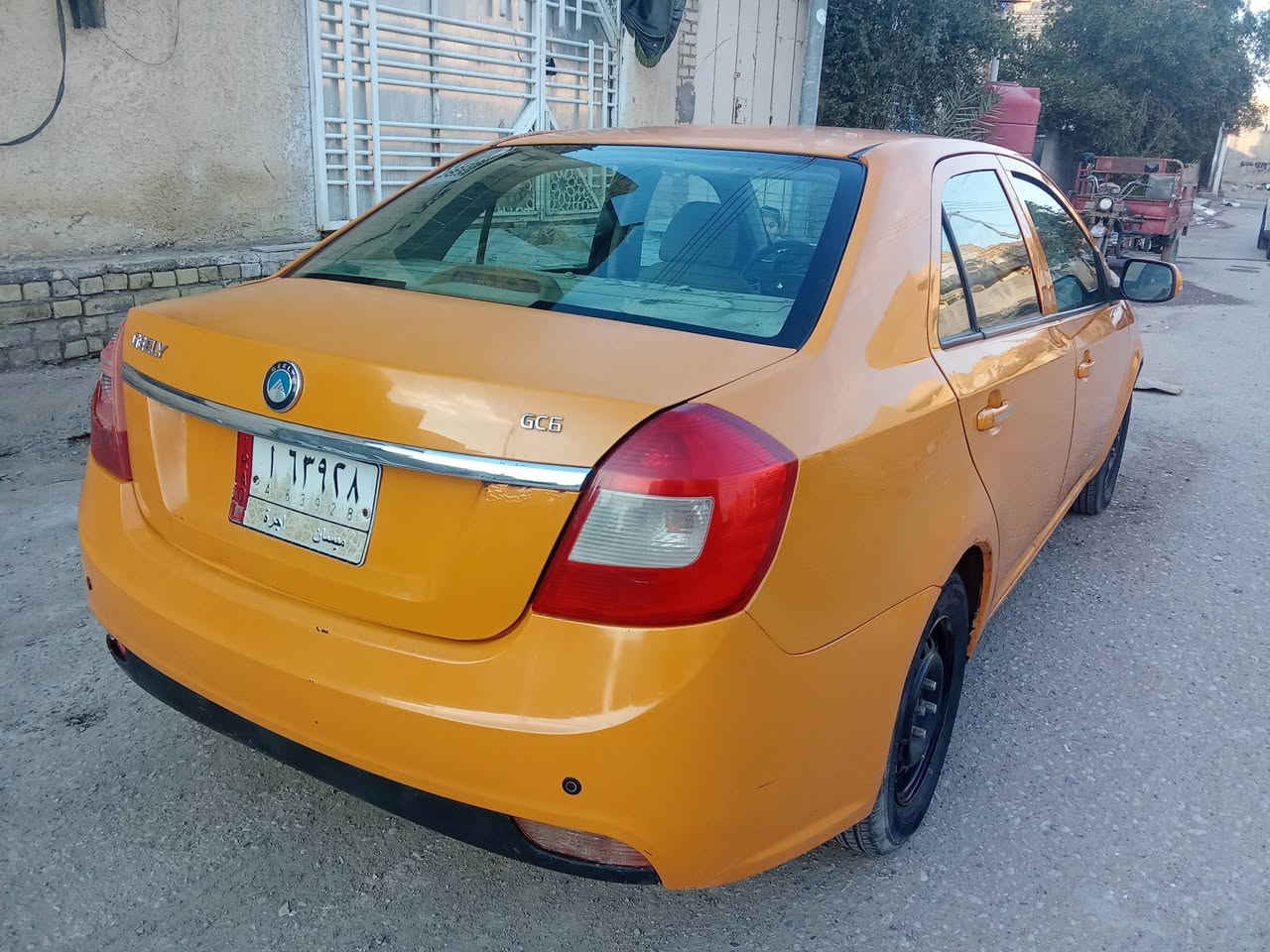 سلام عليكم
من رخصه الادمن المحترم 
جيلي ام كي موديل 2016
سياره على وضع الشركه بعدها جديره اي خياس مبيها وضع شركه 
سنويه ساقطه 2019
عليها هيئه 288 وغرامات مصفره 
راعيه يريد مداور انطاني مهله شهرين بس حداديه جديده صار شهرين مبدلها وتخم تاير جديد هسه مشتري صار سبوع جديد مو باله نواقص السياره اصطاب مكسور ضربتني دراجه ويده داخليه فقط هاي النواقص 
سعر 35 بيها مجال بسيط 
العنوان ميسان 
***********
