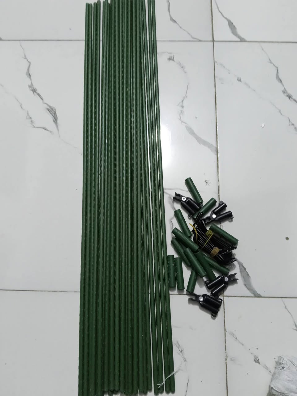 السلام عليكم شباب أغراض منزلية ورد أشجار جهاز رياضة ايباد فرشة سنادين ستان جزامة تحفيات كلشي موضح بصور الشراي يتواصل *********** باسعار مناسبة كلة جديد
