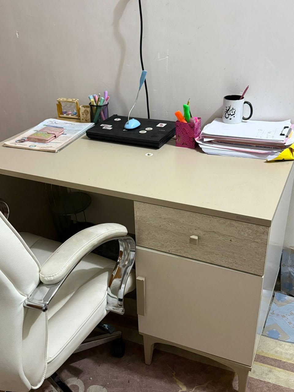 للبيع جربايه + دوشك طبي + كومدي+ ميز مكتبي 
اريدهم 350 كلهم 
ملاحضه الأثاث تركي 
***********
