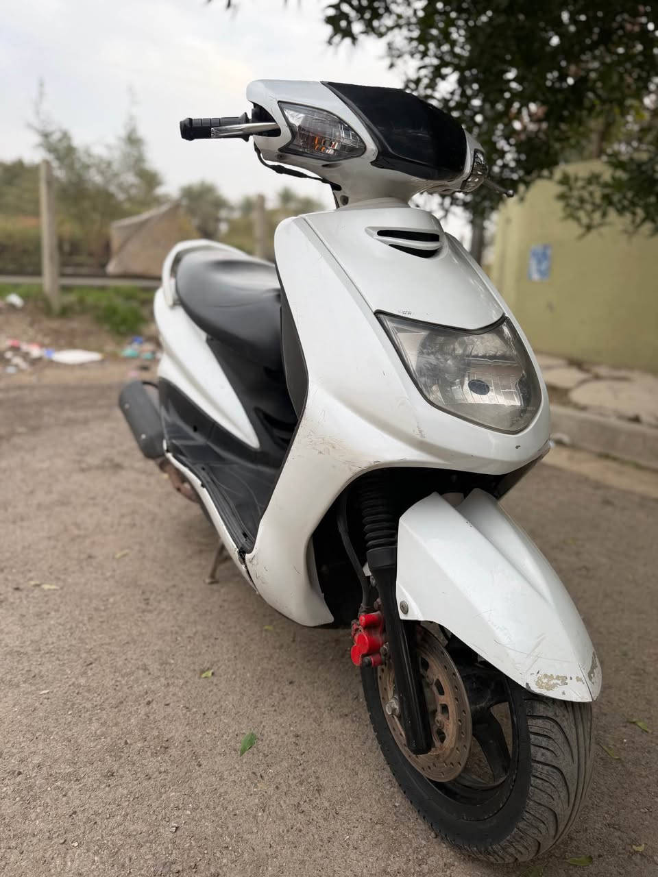 سكنس نثيه صارلها شهرين نازله من رمبه نكره سلف كل كهربائيات شغاله اي نقص مابيها الدراجه خير من الله كفرات ختم واحد شوفوا الفديوات موضح بيها كلشي 
للبيع السعر 650بيها مجال
تواصل هذا رقمي واتساب او رصيد 
***********
مكاني بغداد الكريعات بغداد, العراق
