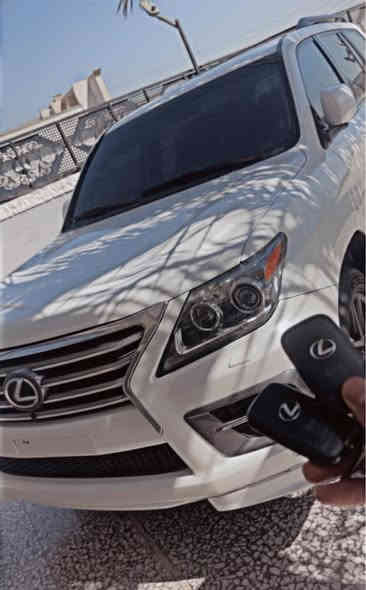 حبايب لكزس موديل2012 بريم فول مواصفات سيارة ماشيه 116 بيها بابين صبغ اثر شخط بدون حادث وبيها بارد رقم بغداد  الجديد كفاله كير مكينه شلعتها تخبل
جكات كله شغال كلش نضيفه 
داخل قرميدي 
***********
مكان السياره الدوره
