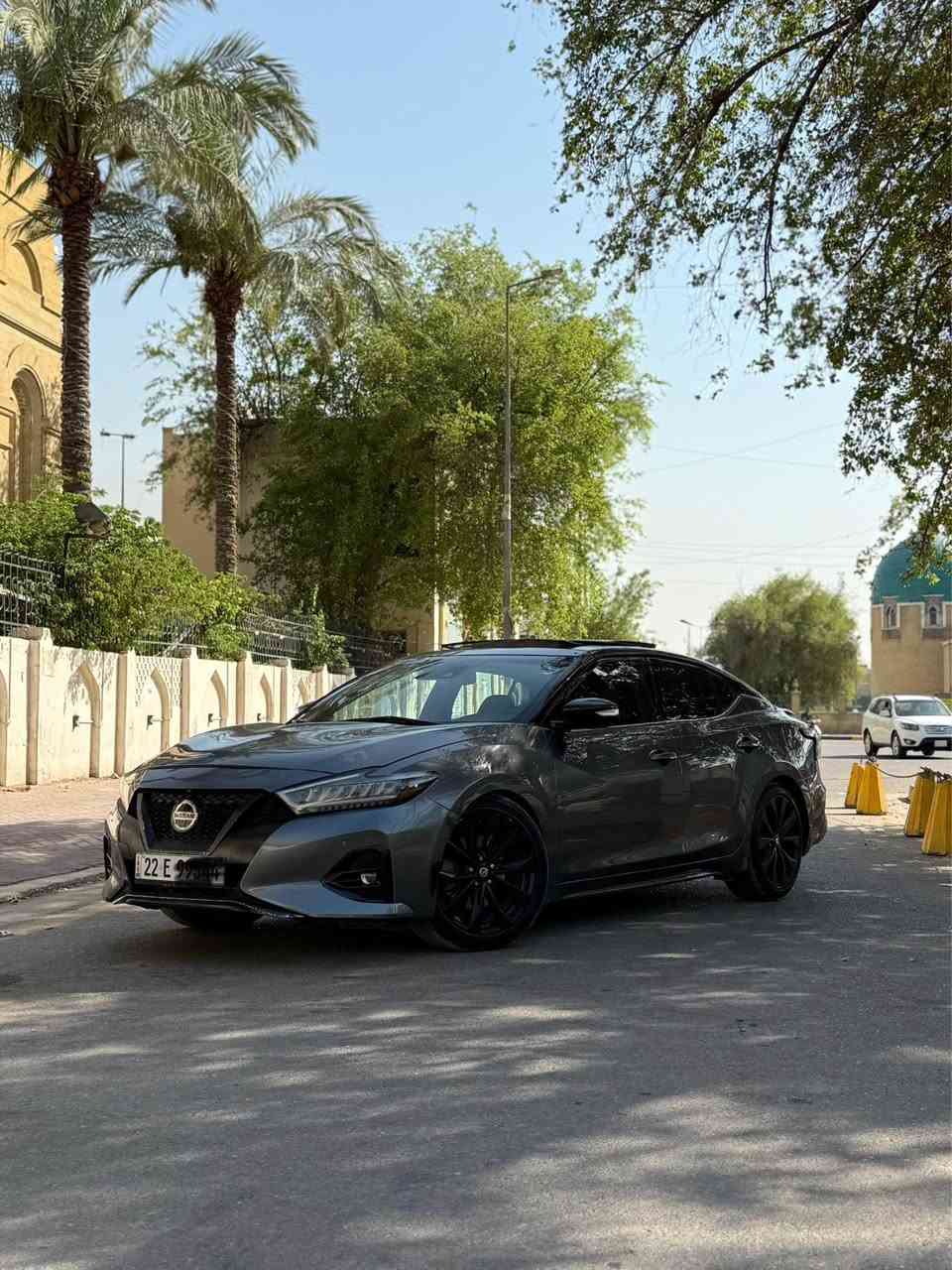 السلام عليكم للبيع او المراوس 🤎 
نيسان مكسيما 2022 sr plus فول مواصفات 
السياره حادثها بنيد وجاملغ فقط والسياره بيها قطع صبغ ابيع حزام رقم اربيل الجديد هزه جديده وسنويه جديده سياره جاهزه مابيها كل نقص كير مكينه تبريد كامله 
مواصفات السياره 
بانوراما 
بصمه 
شفتات ستيرن 
رادرات اماميه خلفيه جانبيه 
خمس كامرات 
تبريد قطعتين 
كشنات جلد 
كشنات كهرباء وخزن ميموري 
تحديد مسار توقف ذاتي 
تبريد وتدفئه كشنات 
دمام خلفي
3 مودات قياده 
ماوس تحكم شاشة 
لدات اماميه وخلفيه 
عليها اضافة شوته رياضي واكزوز 
وبعد بيها هوايه مواصفات 
رايدها ب 138وبيها مجال بسيط 
مكاني بغداد الاعظمية 
*********** بغداد, العراق
