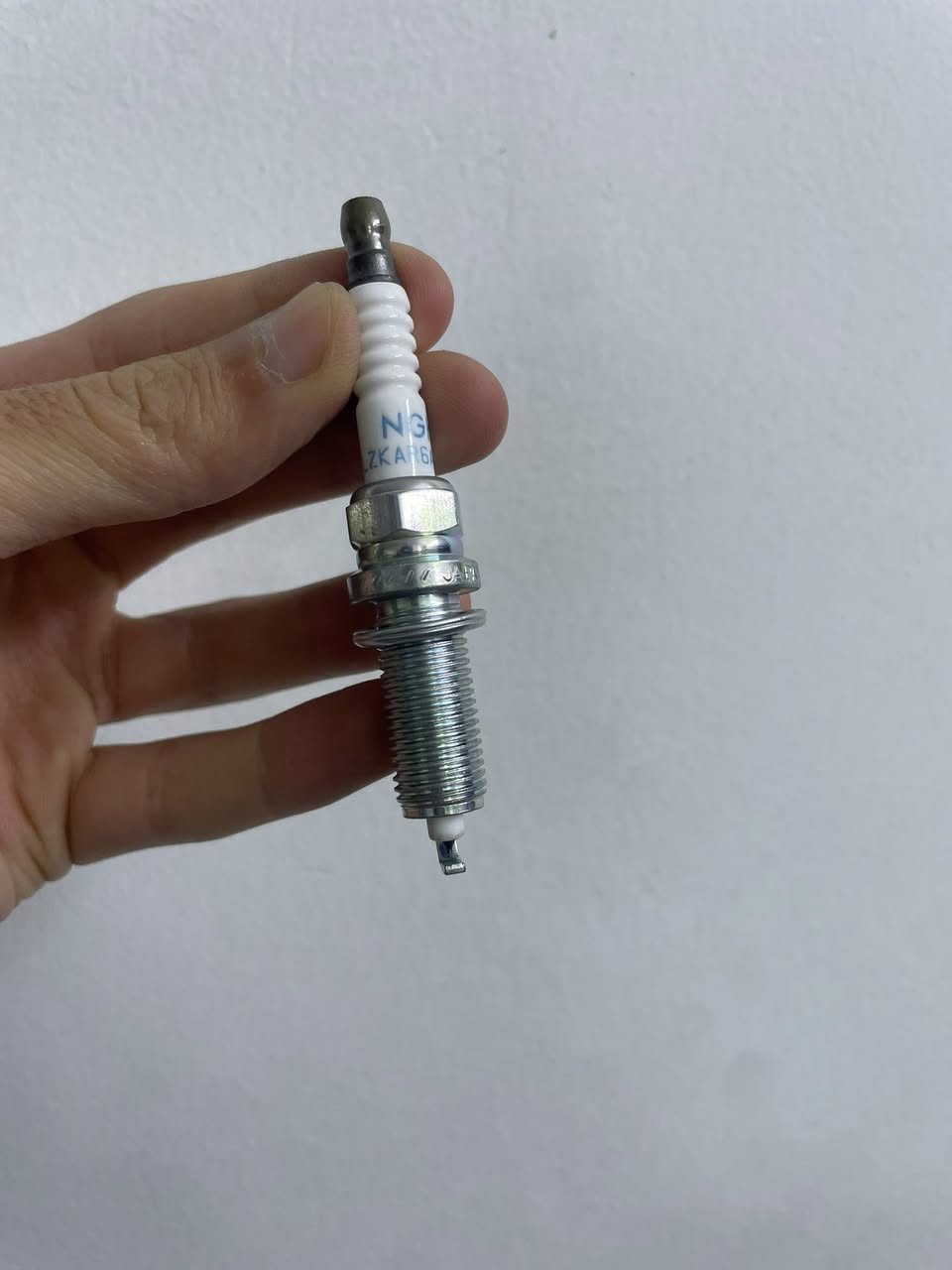 السلام عليكم يتوفر
- بلكات 

***********
