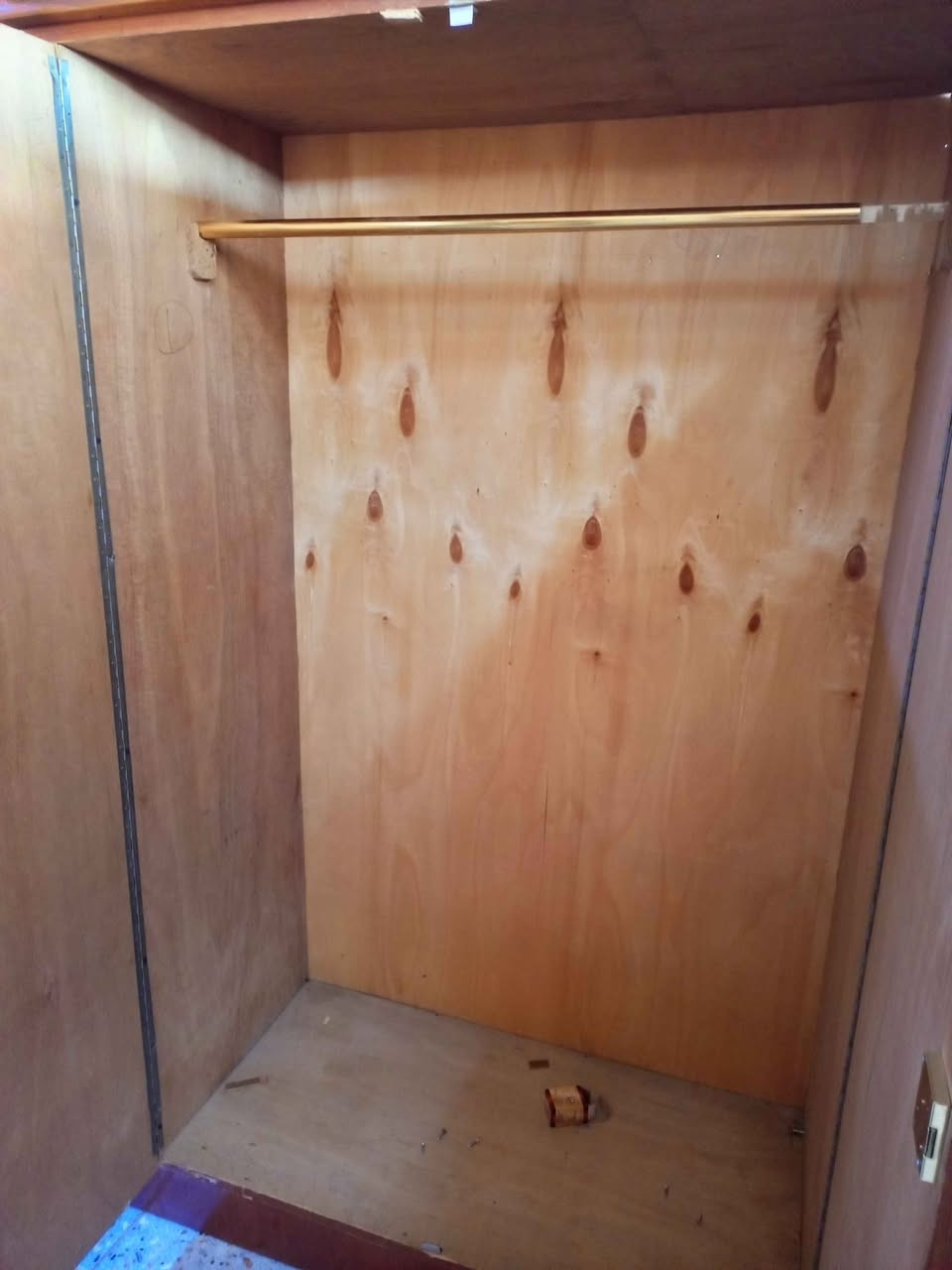 كنتور صاج عراقي 5ابواب العنوان كركوك معرض يونس نجار للاستفسار *********** كركوك, العراق
