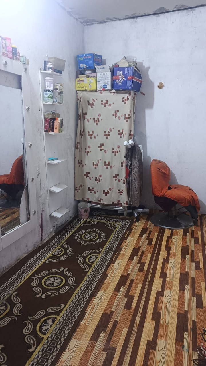 بيت حواسم للبيع 3قرف ومطبخ وحوش امامي وحوش يم الحمامات  السعر 17وبي محال البيت بتنومه جرف الملح مقبيل الزراعي


**إذا كنت صاحب هذا الإعلان وتريد حذفه لأي سبب، رجاءا أرسل رسالة إلى الدعم الفني**