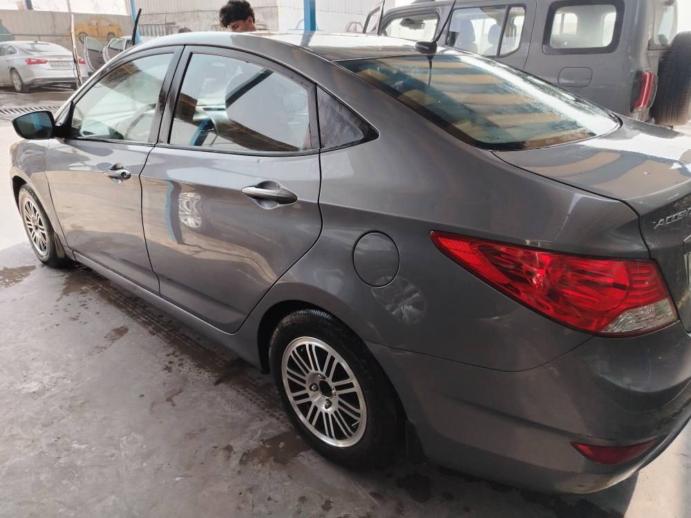 وارد أمريكي موديل ٢٠١٤
حادثهة جاملغ أيسر وصبغ بنيد
بيه تنقيص دهن قليل
كهربائيات شغاله مابيه نقص
صدر جديد ويل كب وتخم تاير
السعر ٨٥ بيه مجال بسيط
*********** بغداد, العراق
