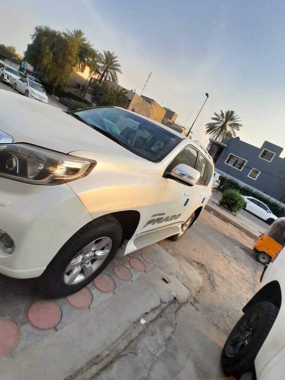 برادو ٢٠١٢ محدث ١٧
السياره فول 
سياره هزه وارقام جدد
٦ سلند 

فتحه

بصمه

جلد

كامرات 

ماشيه ١٤٠ سياره كلش جديده

كير محرك بالباكيت صدر شركه تخم تاير جديد سياره مابيه نقص خلاص

بيه صبغ على كد ماموضح بالصوره على كد الشخط وجو الرقم الخلفي  السونار موجود رايده ٢٦٠ وبيه مجال 

***********
