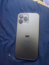 13 برو ماكس نموذج m الذاكرة 256 الجهاز مكفول من كلشي فقط مبدل بطاريه ا...