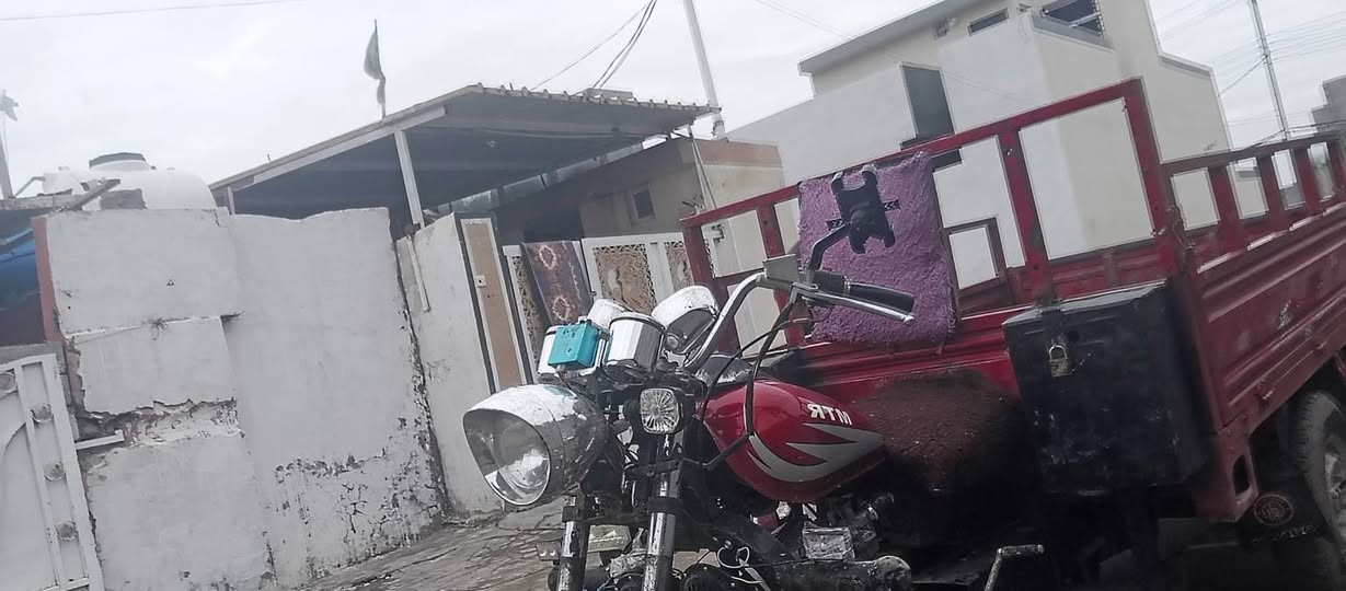 سلام عليكم شباب ستوته للبيع امتيار كامله وشغاله مابيها كل نواقص كهربائية كلهم شغالات اوراق كاملة تخم تاير سلف  موديل 2014 مكاني ديالى بلدروز السعر 800 وبيها مجال هاتف ***********
