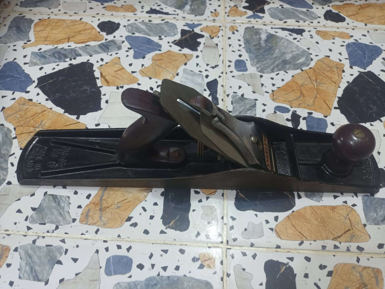 من رخصة الادمن المحترم رندة بلانيا قياس ٦ انكليزي قديم نظيفة حيل ما بيه اي لحيم او فطر توصيل موجود الاتصال على ***********
