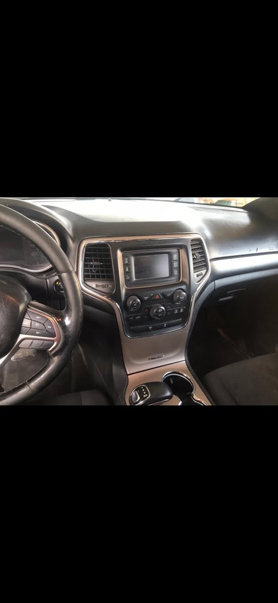 � جيب موديل 2015 أصل - شرط الفحص 🚘
✅ كصة وجنطة متومة وأرقام وسنوية عظم عاج، شرط طبق الأصل
✅ كفالة سرقة عشائرية
✅ بصمة تشغيل
✅ محرك 6 سلندر
✅ كير بالكارتون
✅ حدادية جديدة
✅ تخم تايرات ممتاز
✅ صبغ تجميلي بمكان الكصة فقط
✅ تحكم ستيرن
✅ تبريد ثلج ❄️
✅ شلعة تشك الكاع 🔥
✅ مضخم صوت مرعب 🔊
✅ السيارة جاهزة، ما بيها نقص برغي، شغّل واطلع وين ما تريد 👍

📍 الموقع: كربلاء المقدسة
💰 السعر: 85ورقه ، وبالسعر مجال حك الجية


**إذا كنت صاحب هذا الإعلان وتريد حذفه لأي سبب، رجاءا أرسل رسالة إلى الدعم الفني**